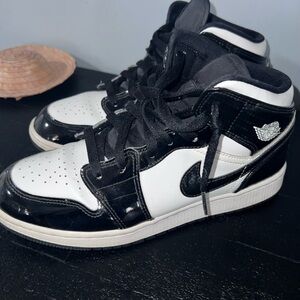 Nike Air Jordan 1 High Black White Sneakers